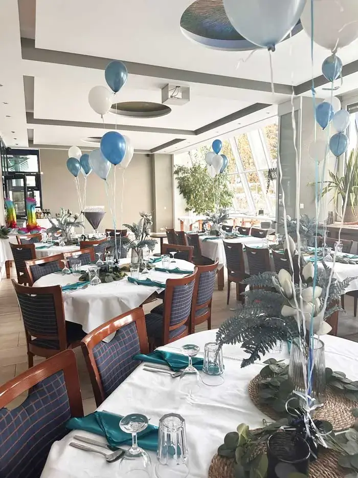 Tischdeko Ostsee-Blau in der Eventlocation Rostock – Bild 3