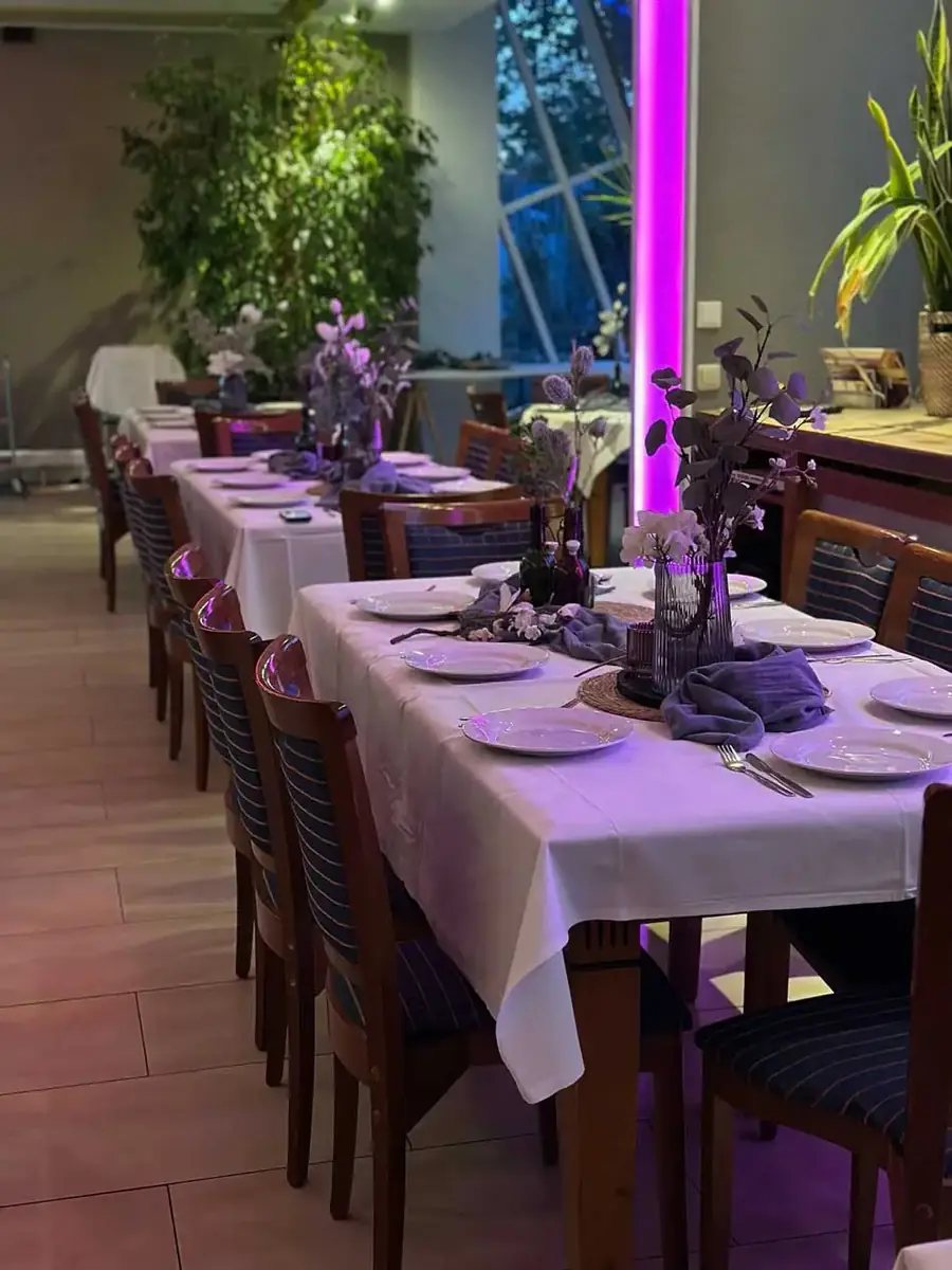 Tischdeko Vintage Taubenblau in der Eventlocation Rostock – Bild 1
